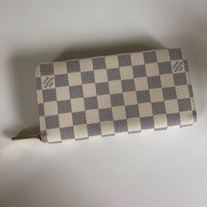 Louis Vuitton Damier Azur Canvas Zippy Wallet